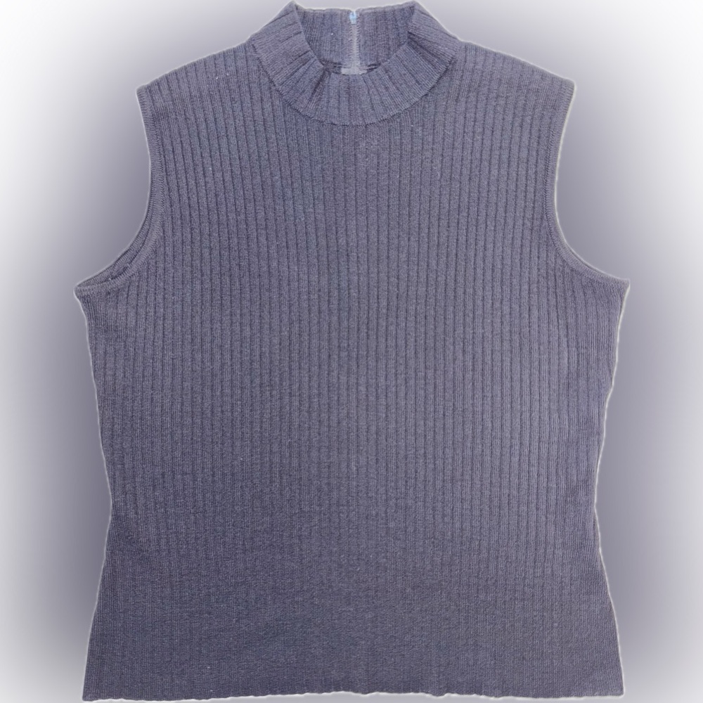 St. John Ribbed Sleeveless Mock-neck Top